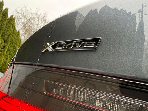 Used 2020 BMW 330i xDrive Sedan w/ Driving Assistance Package image 7