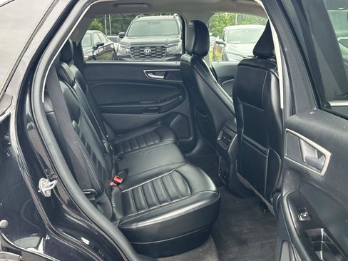 Used 2020 Ford Edge SEL w/ Convenience Package AWD/4WD image 16