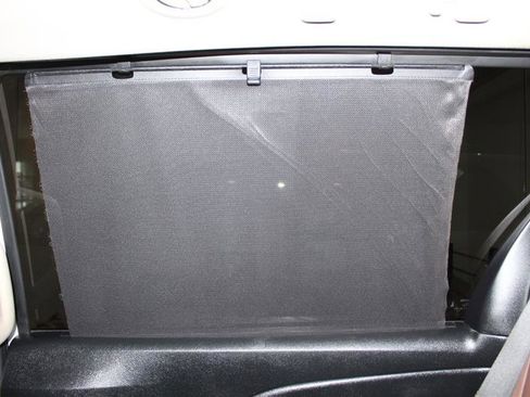 Used 2017 Toyota Sienna Limited Premium image 29