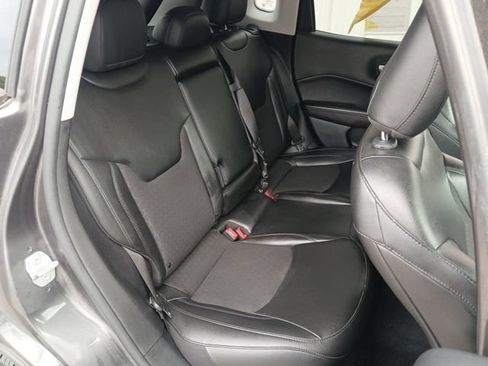 Used 2021 Jeep Compass Latitude FWD image 20