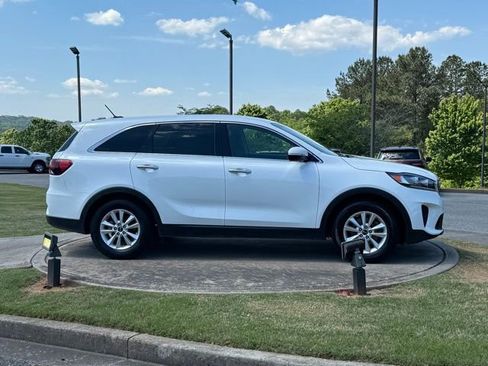 Used 2020 Kia Sorento FWD V6 image 5