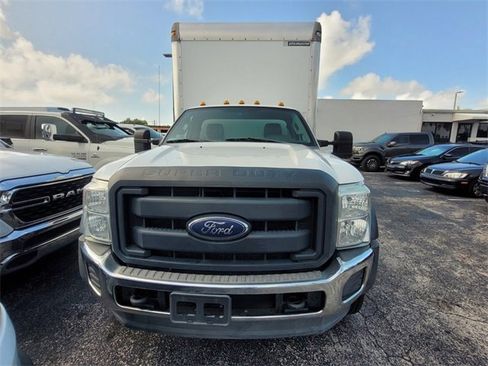 Used 2015 Ford F550 2WD Regular Cab Super Duty image 2