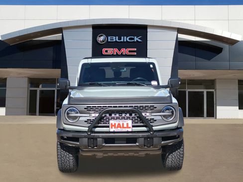 Used 2021 Ford Bronco Badlands image 2