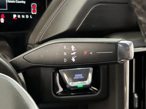 Used 2025 GMC Yukon Denali AWD/4WD image 56