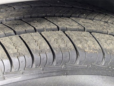 Used 2016 Dodge Grand Caravan R/T image 9