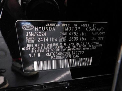 Used 2024 Genesis G70 2.5T image 34