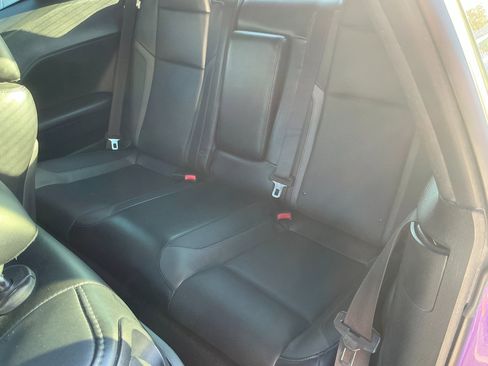 Used 2016 Dodge Challenger SXT Plus image 18