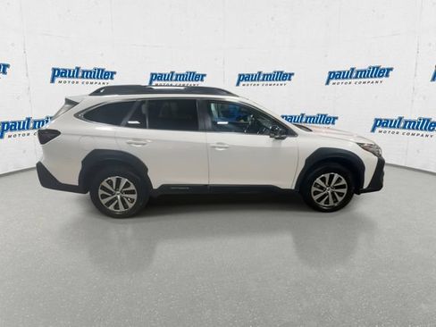 Used 2023 Subaru Outback Premium AWD/4WD image 12