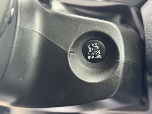 Used 2022 Jeep Renegade Altitude image 18