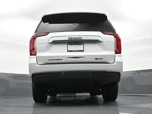 Used 2024 GMC Yukon SLT w/ SLT Luxury Package RWD image 21