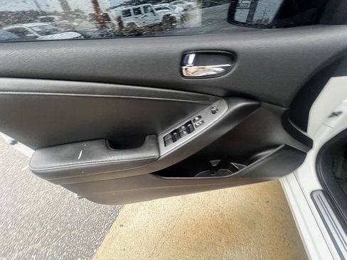 Used 2012 Nissan Altima 2.5 SL w/ 2.5SL Pkg FWD image 17