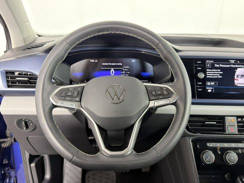 Used 2023 Volkswagen Taos SE AWD/4WD image 12