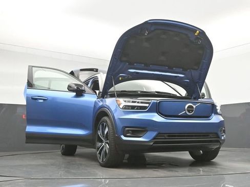 Used 2021 Volvo XC40 P8 Recharge w/ Advanced Package image 52