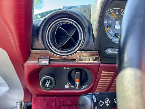 Used 1989 Mercedes-Benz 560 SL image 43