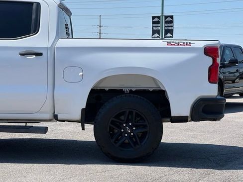 Used 2021 Chevrolet Silverado 1500 Custom Trail Boss AWD/4WD image 5