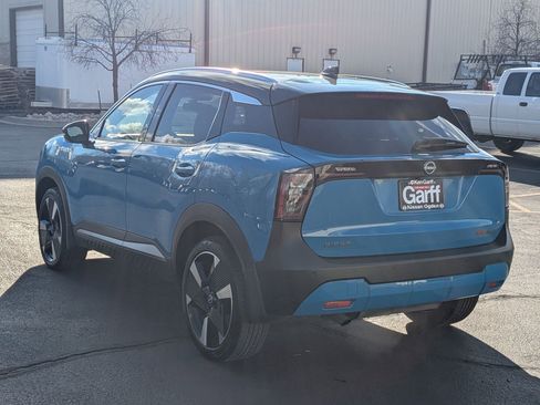 Used 2025 Nissan Kicks SR image 8