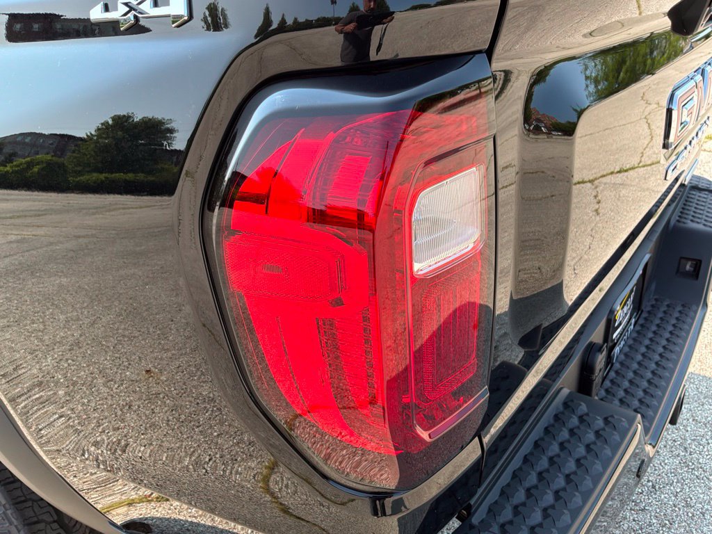 New 2026 GMC Canyon Elevation w/ Technology Package AWD/4WD image 16