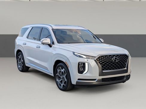Used 2022 Hyundai Palisade Calligraphy image 2