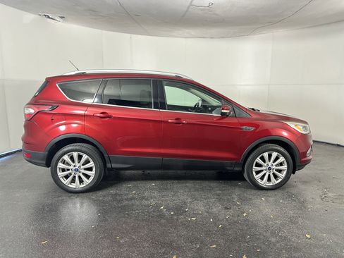 Used 2017 Ford Escape Titanium image 13