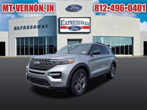 Used 2024 Ford Explorer XLT w/ Equipment Group 202A AWD/4WD image 2
