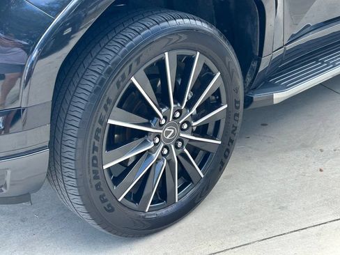 Used 2025 Lexus GX 550 w/ Accessory Package (2T) AWD/4WD image 9