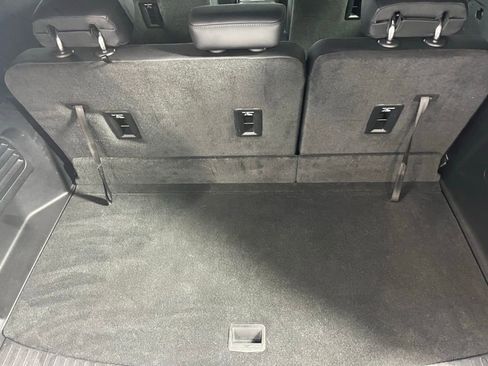 Used 2025 GMC Acadia Elevation w/ Elevation Premium Package image 32