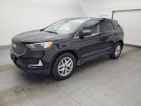 Used 2024 Ford Edge SEL image 2