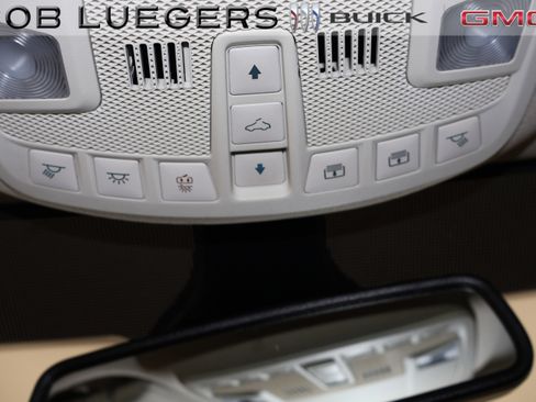 Used 2022 Ford Edge Titanium image 29