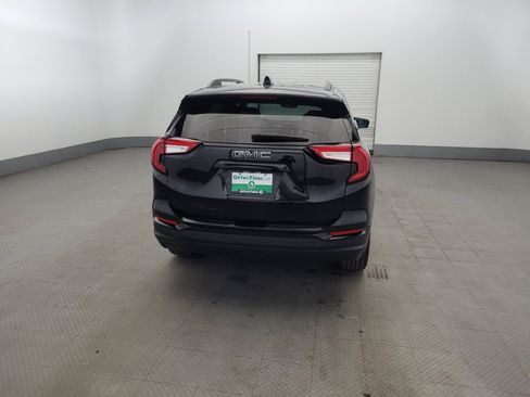 Used 2023 GMC Terrain SLT w/ Infotainment Package II FWD image 7