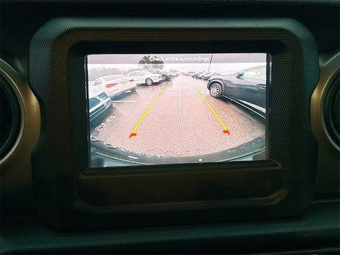 Used 2021 Jeep Wrangler Unlimited Willys image 14