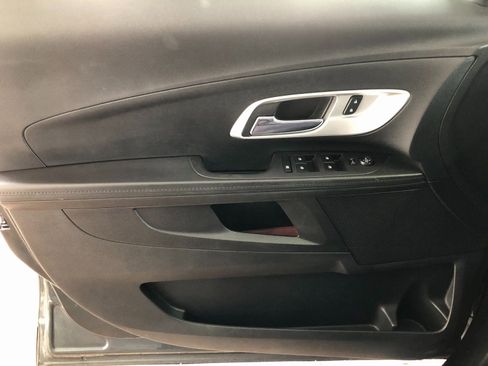 Used 2017 Chevrolet Equinox LT w/ Convenience Package image 37