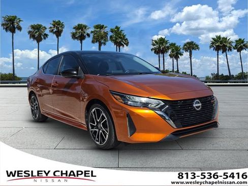 Certified 2025 Nissan Sentra SR w/ SR Premium Package FWD image 1