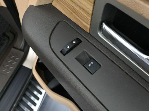 Used 2011 Ford F150 Lariat w/ Lariat Chrome Pkg image 42