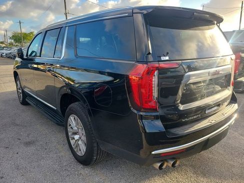Used 2024 GMC Yukon XL Denali image 2