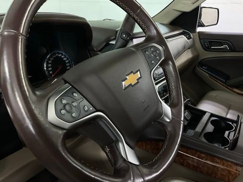 Used 2020 Chevrolet Suburban Premier AWD/4WD image 20