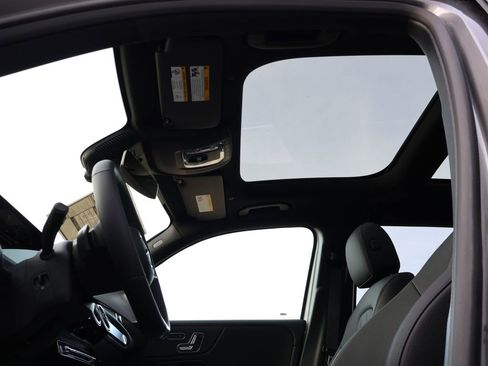 New 2026 Mercedes-Benz GLB 250 4MATIC image 40