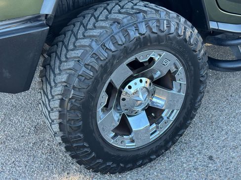 Used 2003 HUMMER H2 w/ Preferred Equipment Group image 11