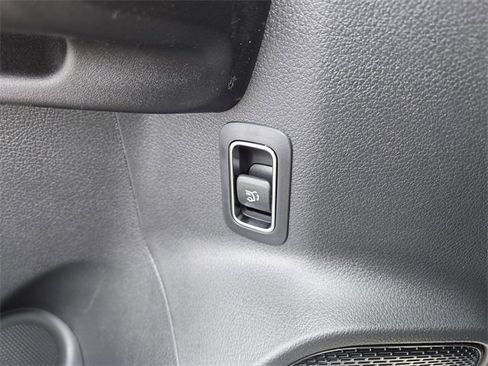 New 2026 Mercedes-Benz GLB 250 4MATIC image 23