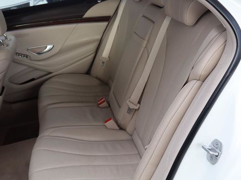 Used 2016 Mercedes-Benz S 550 Sedan image 21