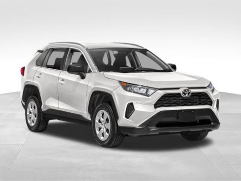Used 2019 Toyota RAV4 LE w/ Carpet Mat Package FWD image 6