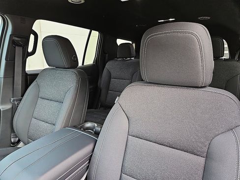 New 2026 Chevrolet Traverse LT w/ Midnight/Sport Edition AWD/4WD image 16