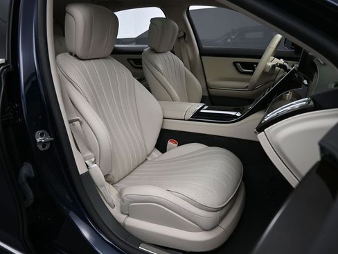 Used 2022 Mercedes-Benz S 500 4MATIC image 31