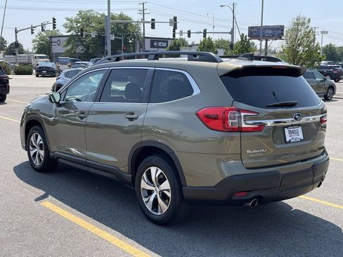 Used 2023 Subaru Ascent Premium w/ Convenience Package AWD/4WD image 5