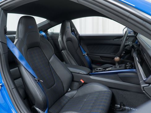 Used 2026 Porsche 911 Carrera T image 33