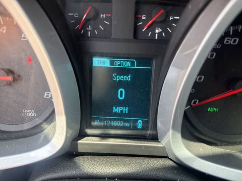 Used 2017 Chevrolet Equinox LT FWD image 3