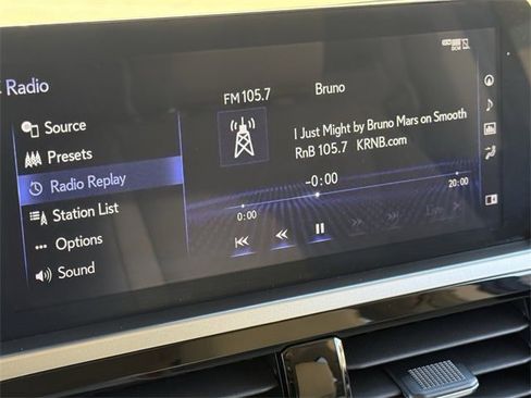 Used 2023 Lexus GX 460 Premium w/ Accessory Package image 19