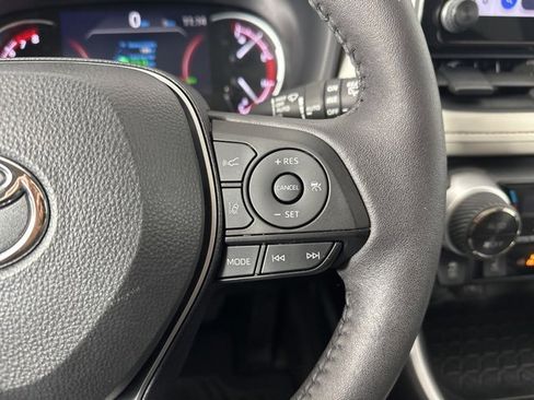 Used 2023 Toyota RAV4 XLE image 16