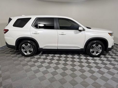 Used 2023 Honda Pilot EX-L image 7