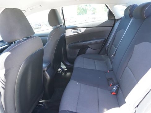 Used 2022 Kia Forte LXS FWD image 16