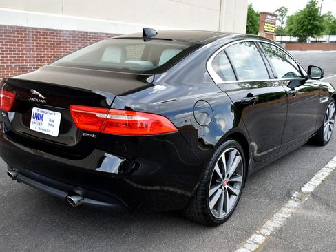 Used 2019 Jaguar XE Prestige image 7